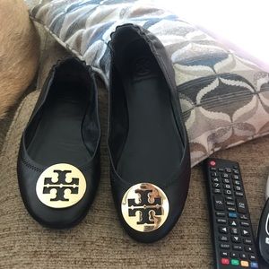 Size 8 Tory Burch flats black logo